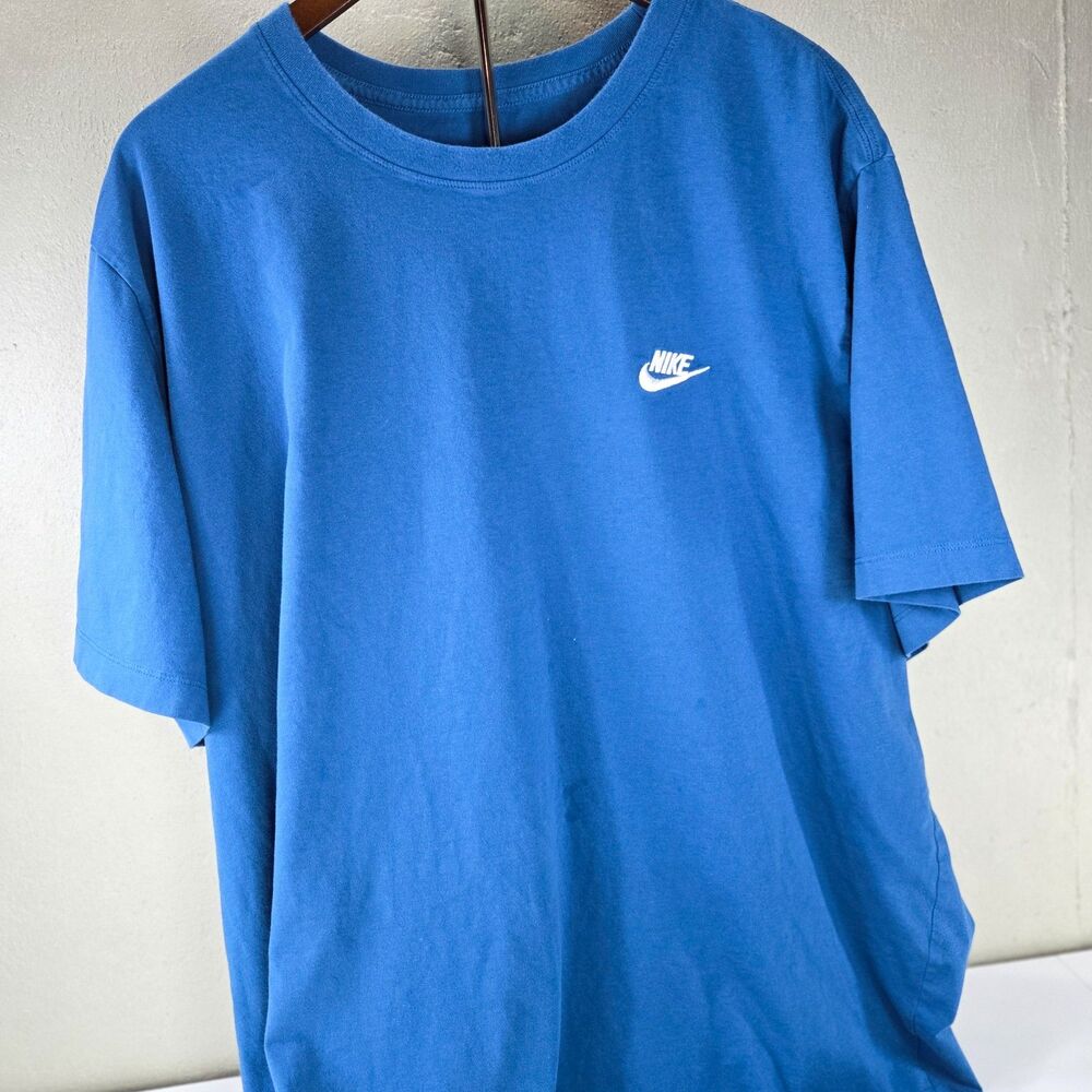Nike Solid Blue T-Shirt Men’s 4XL Embroidered The Nike Tee